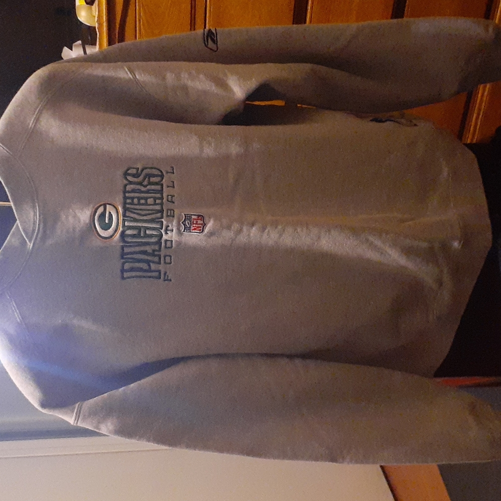 Reebok large sweater sliver - Picture 1 of 1